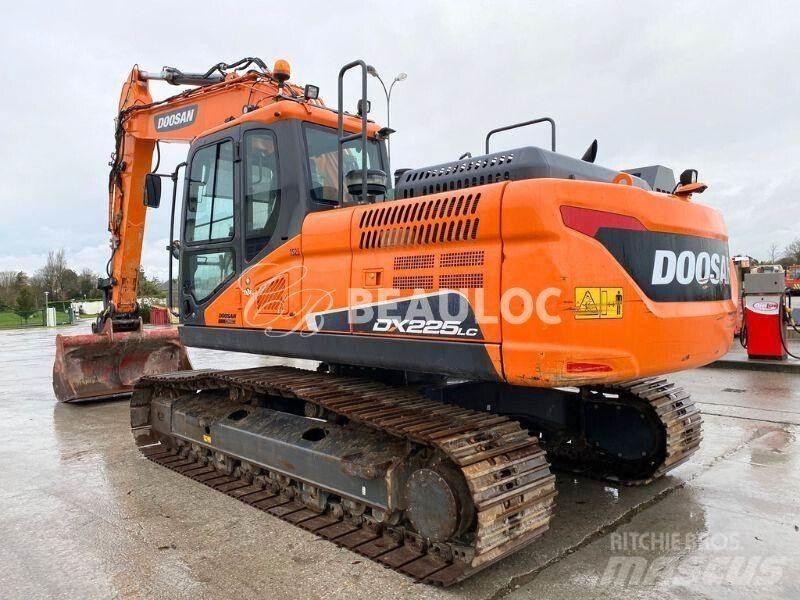 Doosan DX 225 LC Pelle sur chenilles