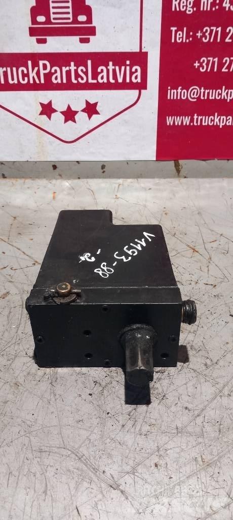 Volvo FH 12.   20917279 Hydraulique