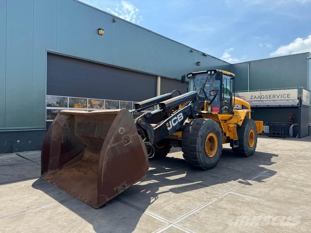 JCB 457 Chargeuse sur pneus