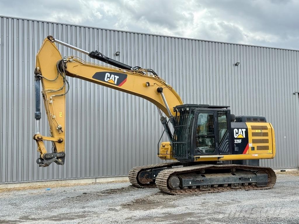 CAT 326 F L Pelle sur chenilles
