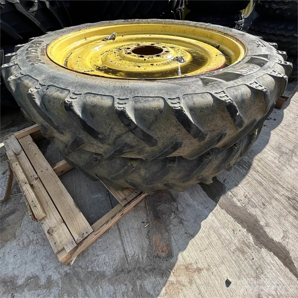  300/95R46 Pneus, roues et jantes