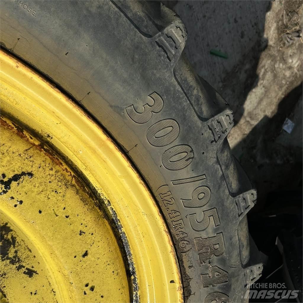  300/95R46 Pneus, roues et jantes