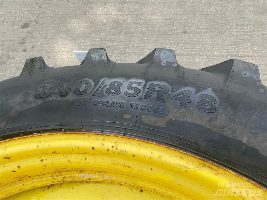  340/85R48 Pneus, roues et jantes
