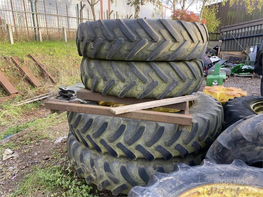  380/105R50 Pneus, roues et jantes