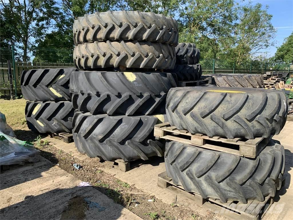  380/90R46 Pneus, roues et jantes