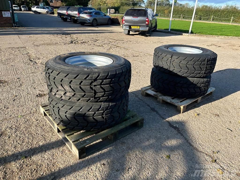  385X65X22.5 Pneus, roues et jantes