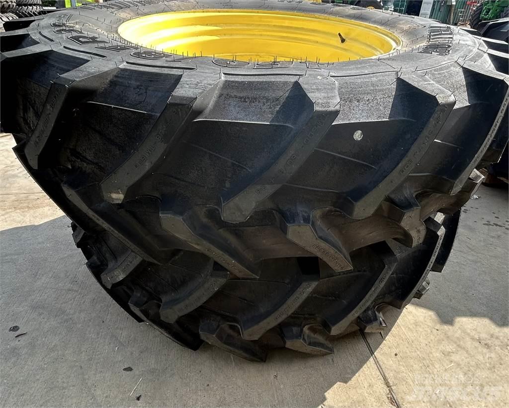  420/85R24 Pneus, roues et jantes