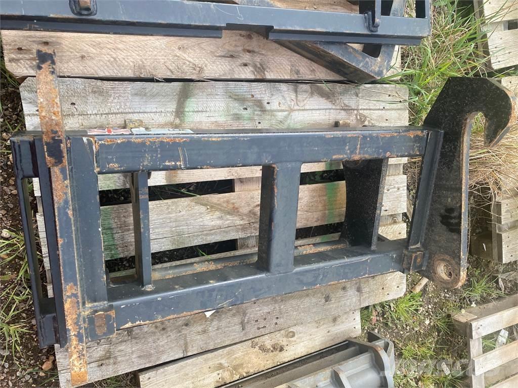  ADAPTOR PLATE Télescopique agricole