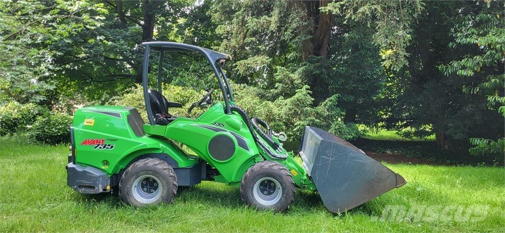 Avant 735 Chargeuse sur pneus