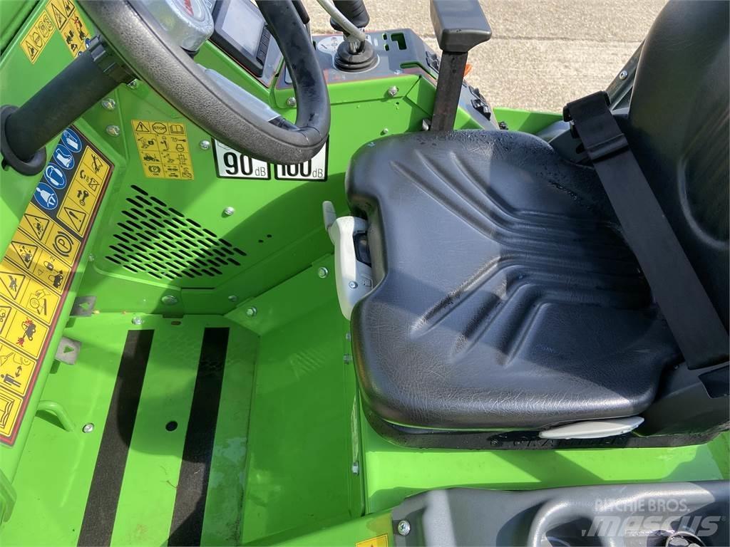 Avant AV 640I Chargeuse sur pneus