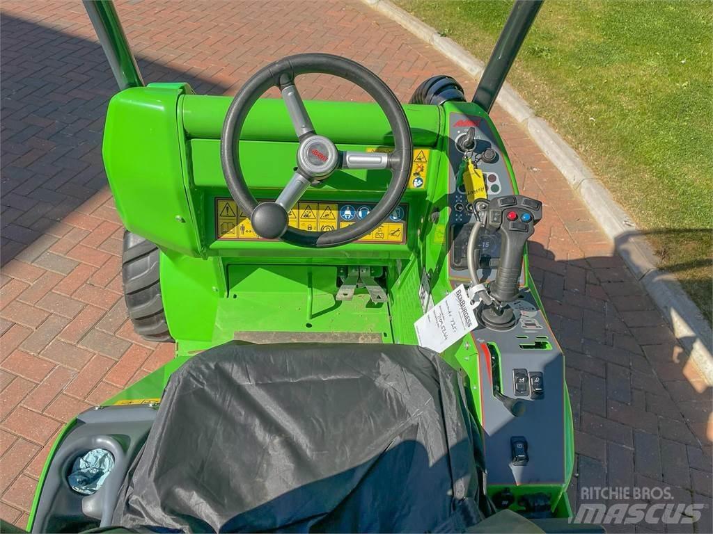Avant AV 735 Chargeuse sur pneus