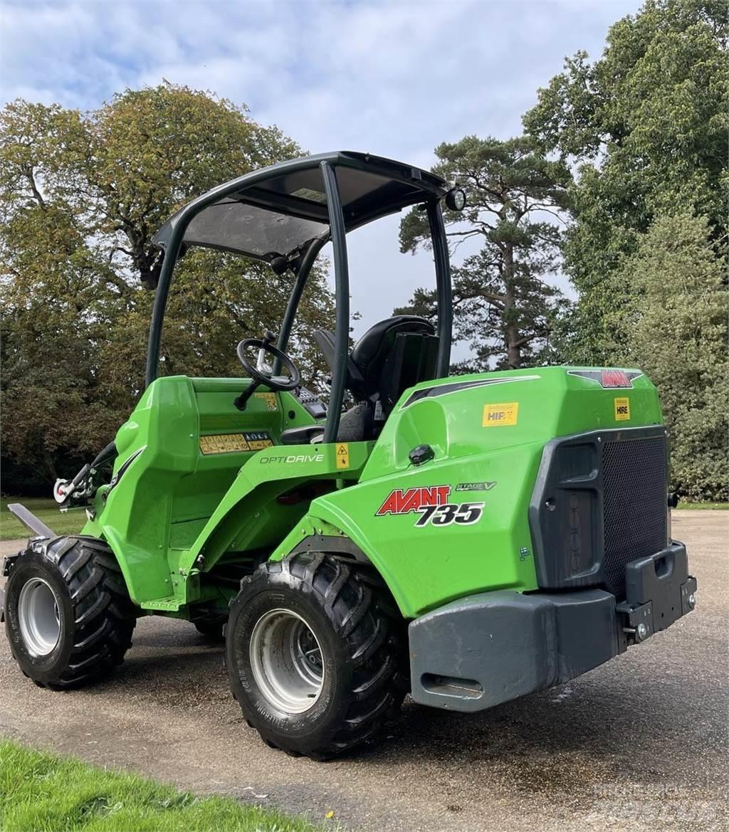 Avant AV 735 Chargeuse sur pneus