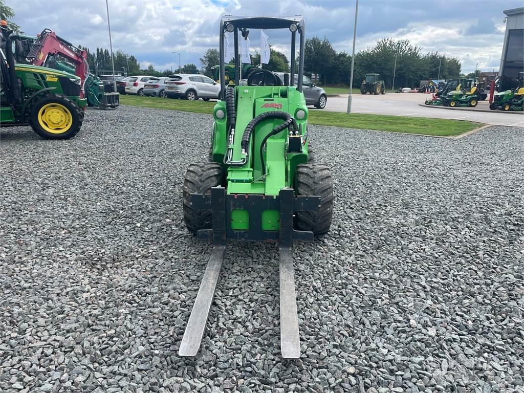 Avant AV 755I Chargeuse sur pneus