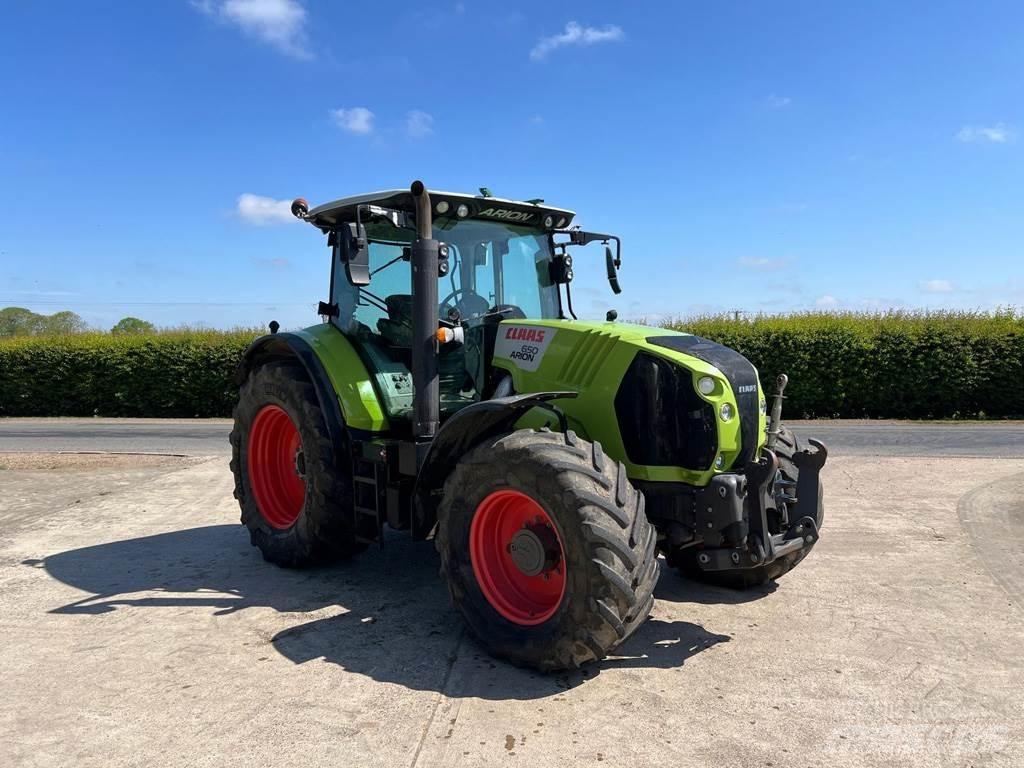 CLAAS ARION 650 Tracteur