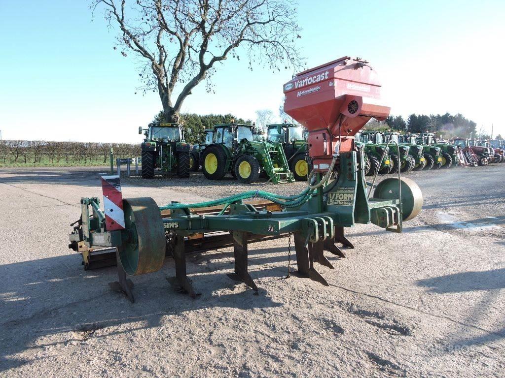 Cousins V FORM Déchaumeur, cultivateur