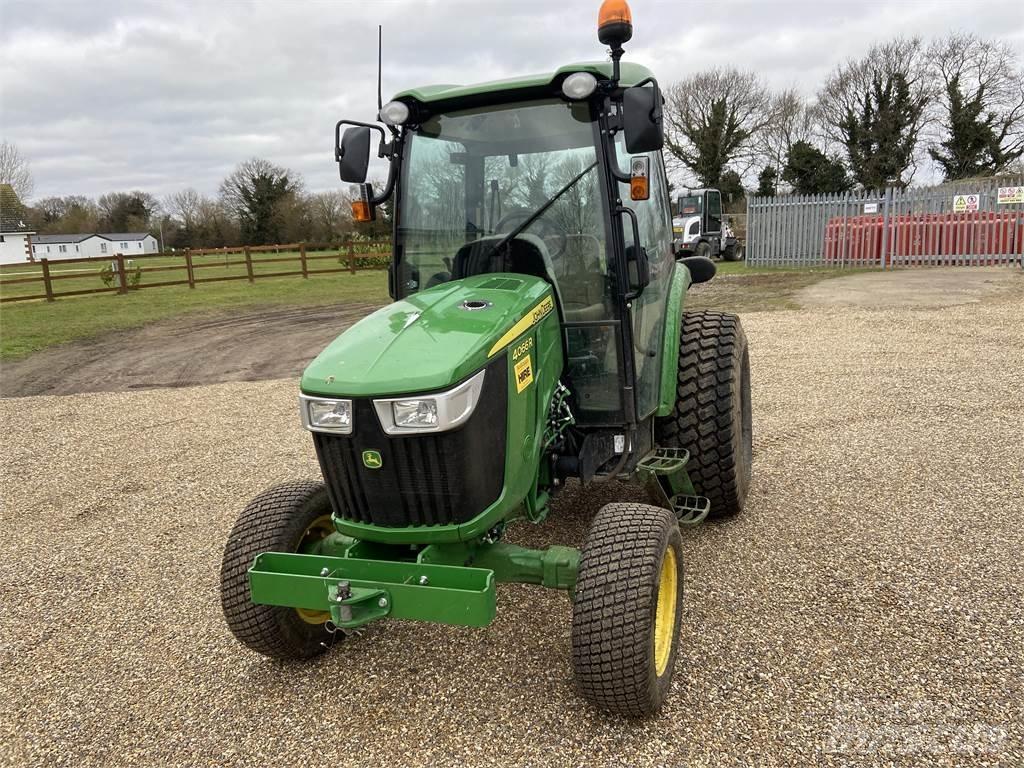 John Deere 4066R Micro tracteur