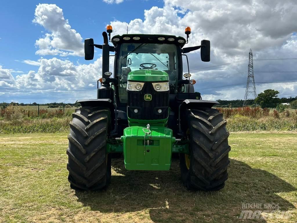 John Deere 6215R Tracteur