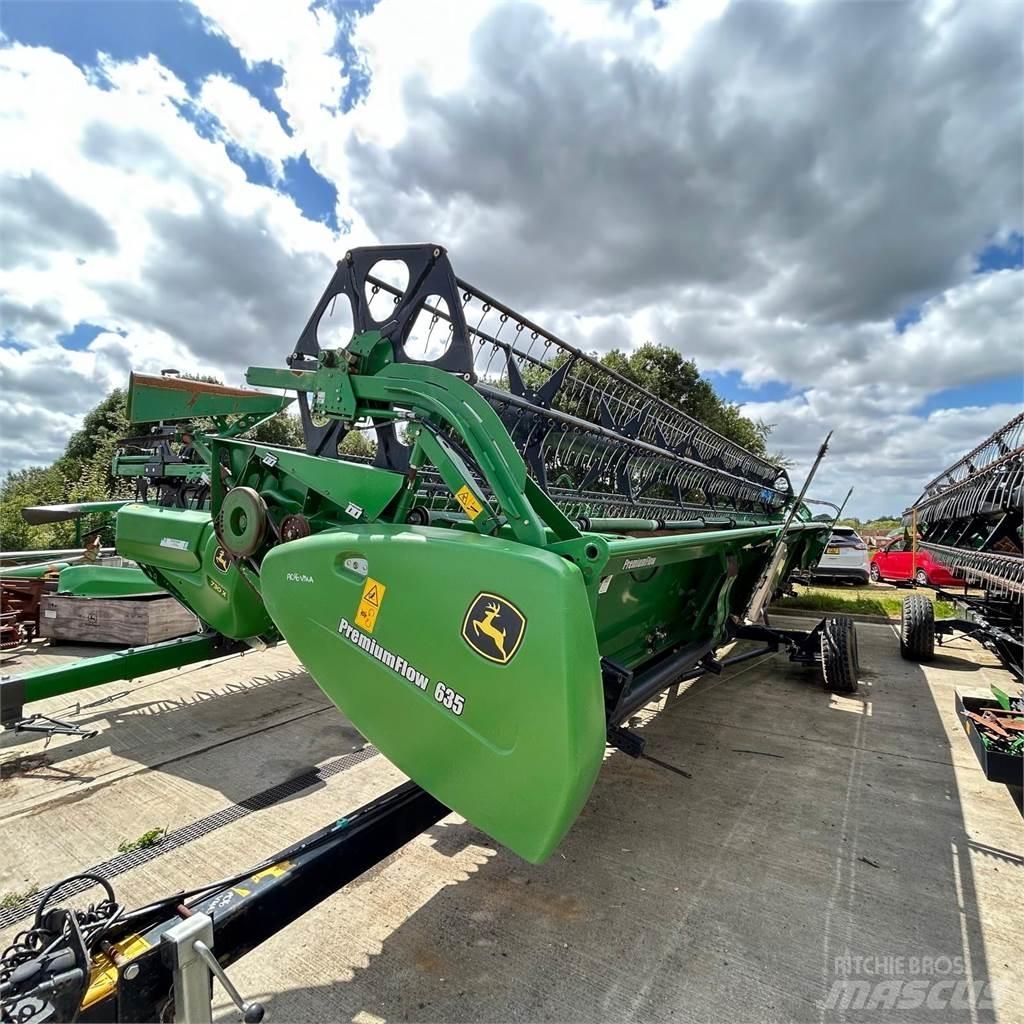 John Deere 635PF Moissonneuse batteuse