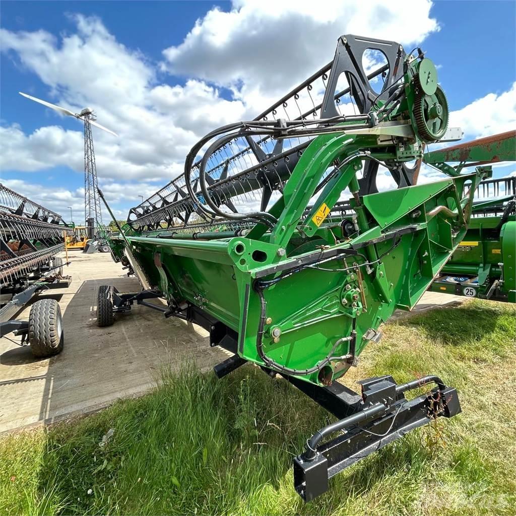 John Deere 635PF Moissonneuse batteuse