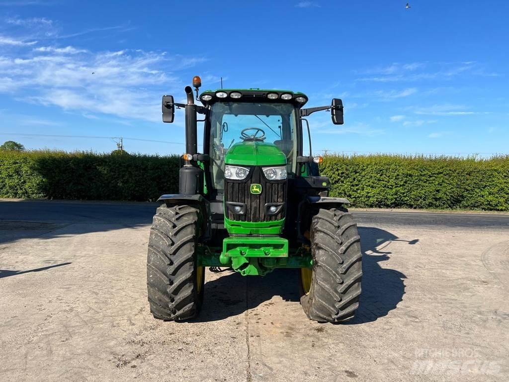 John Deere 6R215 Tracteur