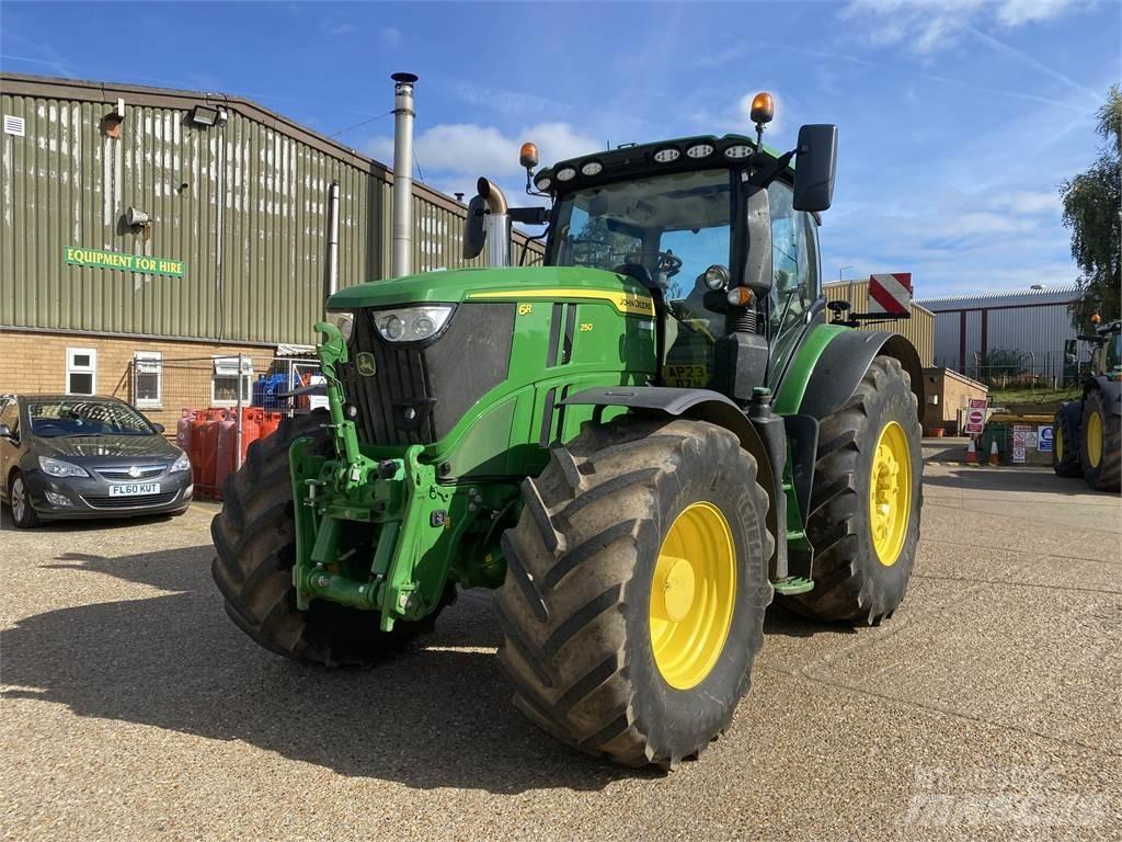 John Deere 6R250 Tracteur