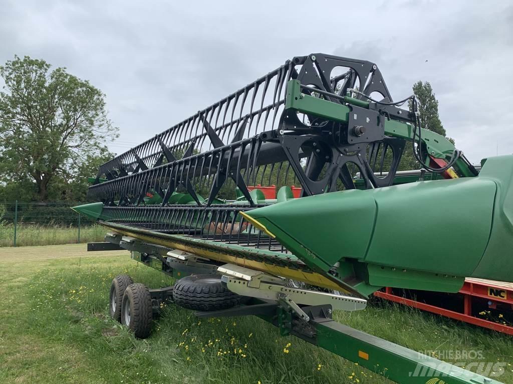 John Deere 725D Moissonneuse batteuse