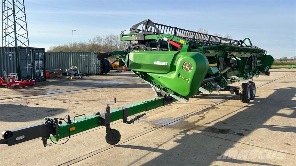 John Deere 730X Moissonneuse batteuse