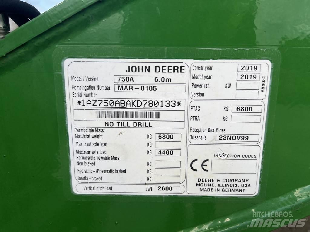 John Deere 750A Semoir