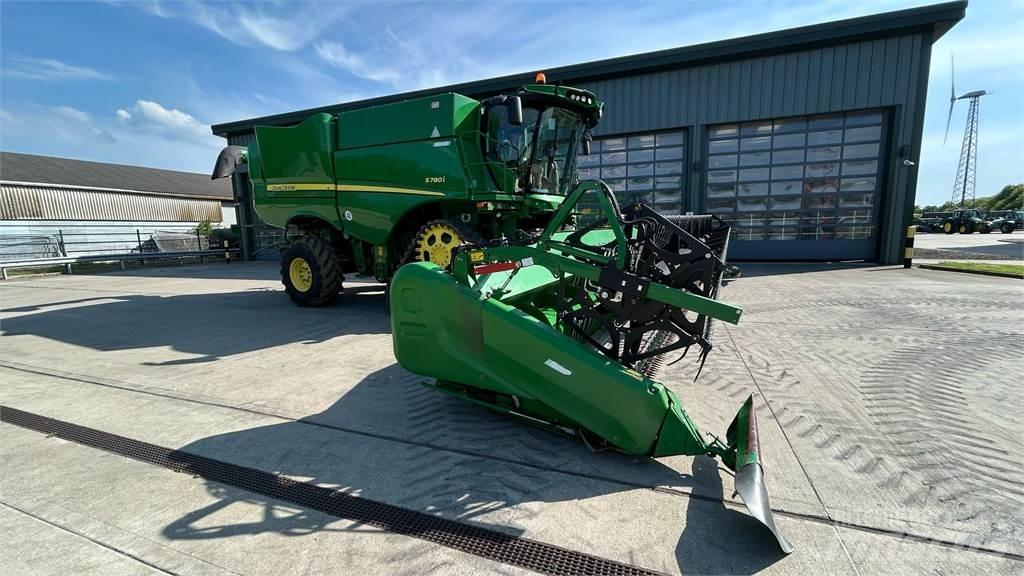 John Deere S780 Moissonneuse batteuse