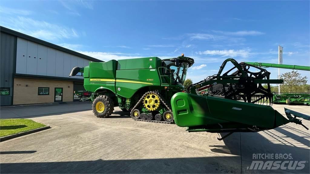 John Deere S780 Moissonneuse batteuse