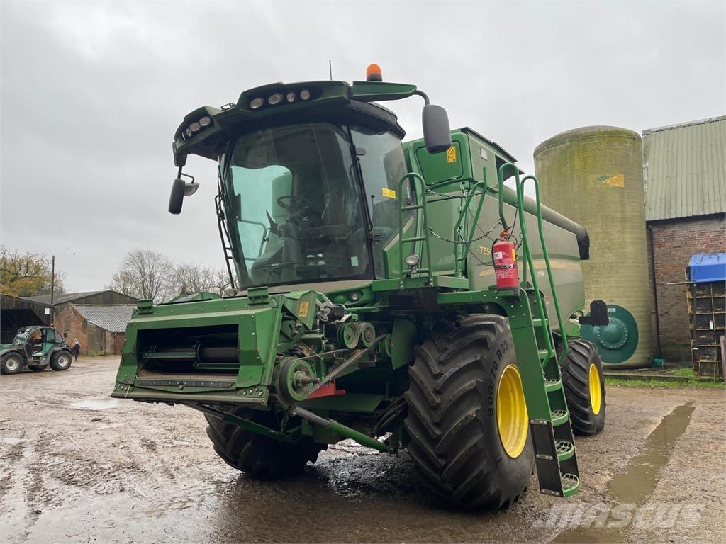 John Deere T550 Moissonneuse batteuse