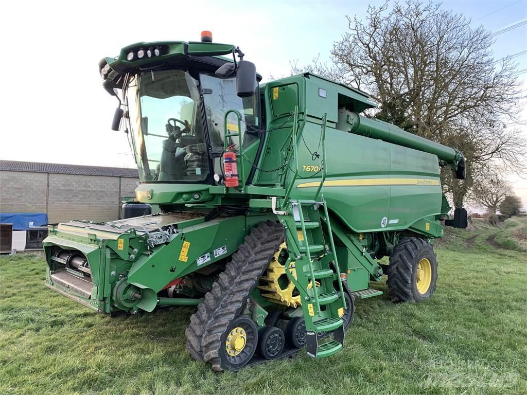 John Deere T670 Moissonneuse batteuse