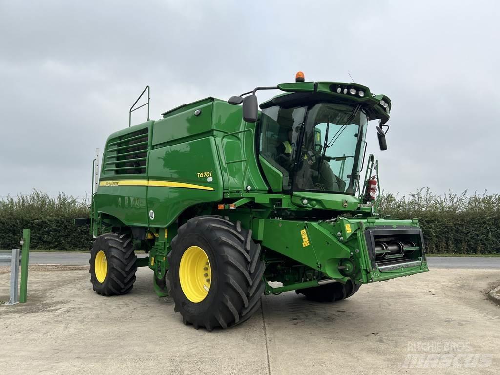 John Deere T670I Moissonneuse batteuse
