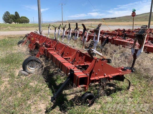 Case IH 1820 Décompacteur, sarcleur