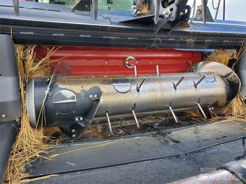 MacDon D65-D Moissonneuse batteuse