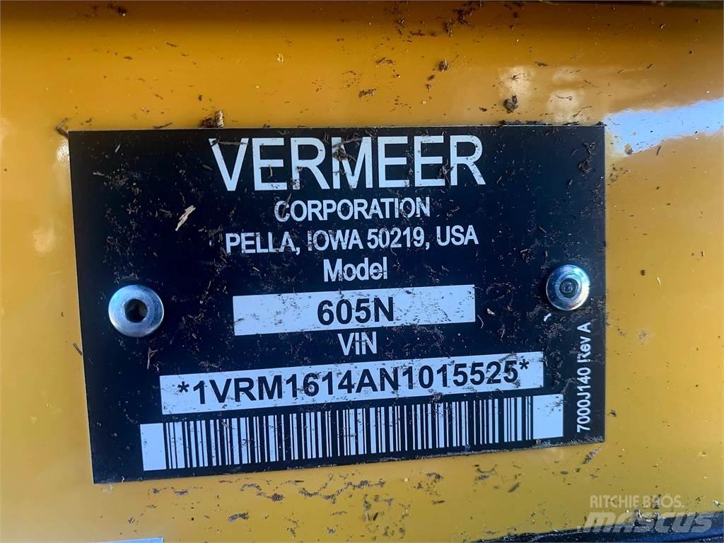 Vermeer 605N Presse à balle ronde