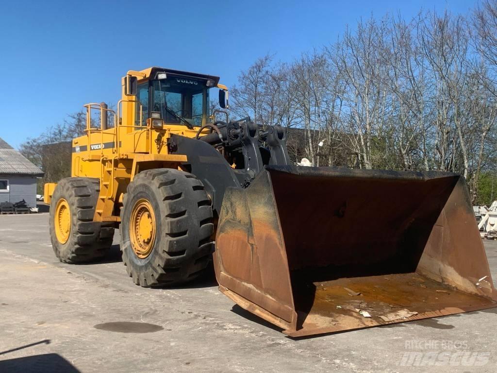 Volvo L330C Chargeuse sur pneus