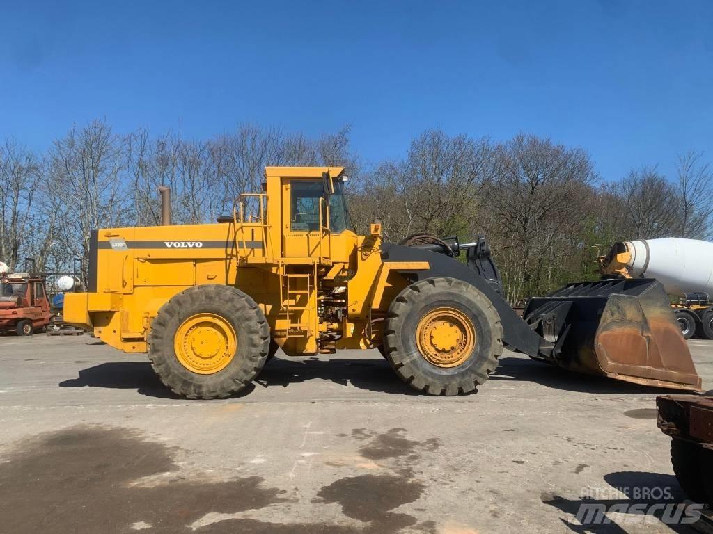 Volvo L330C Chargeuse sur pneus