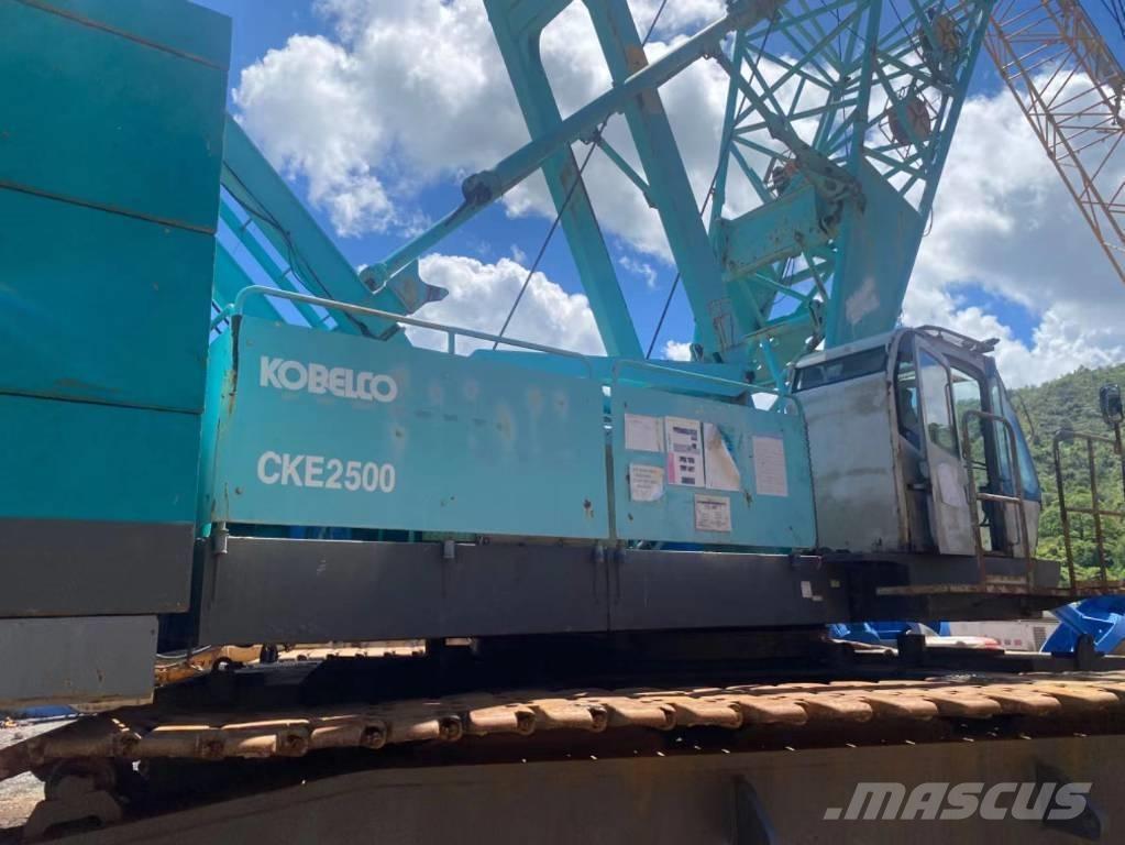 Kobelco CKE 2500 Grue sur chenilles