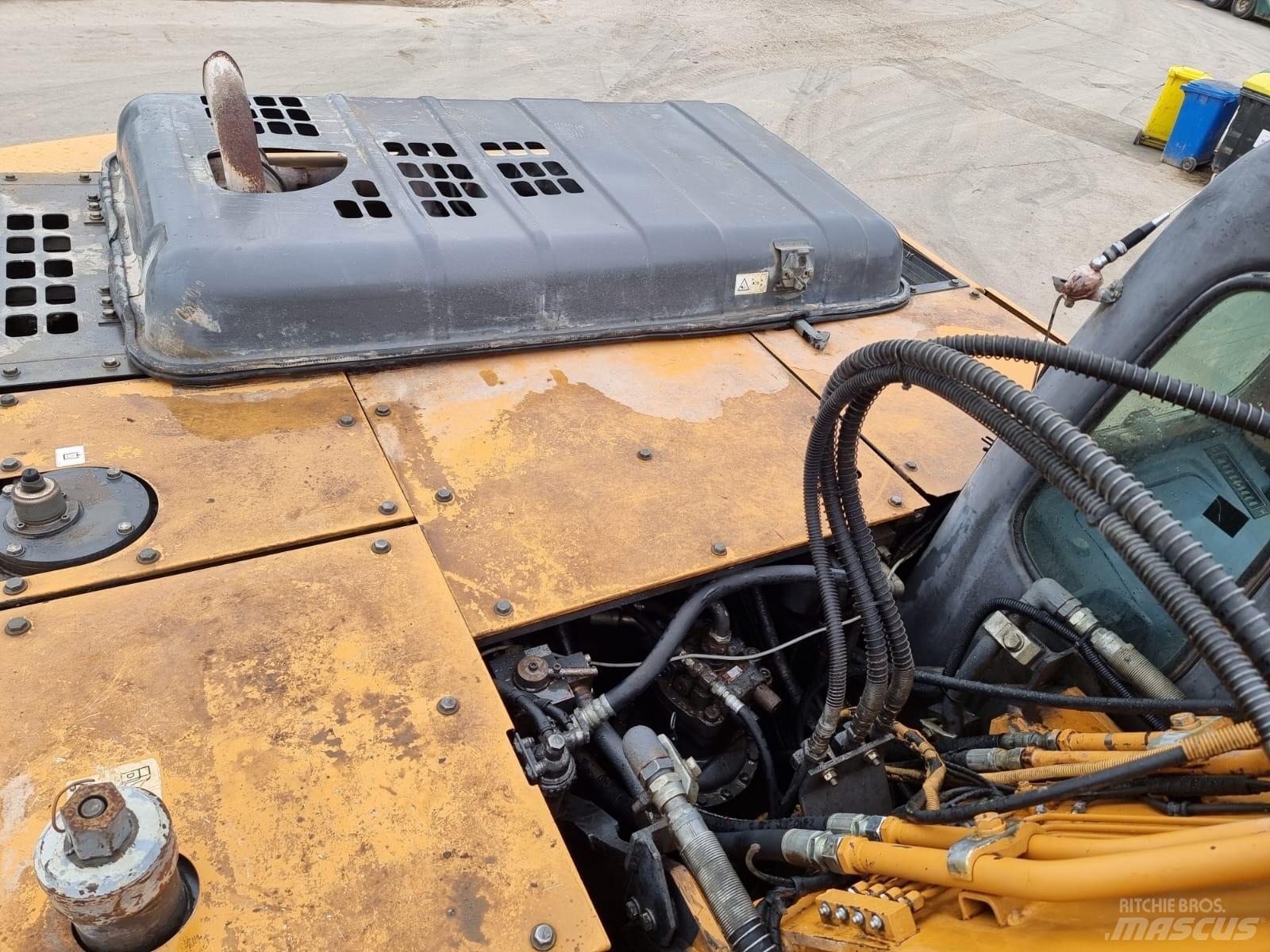 CASE CX 210 LC Pelle sur chenilles