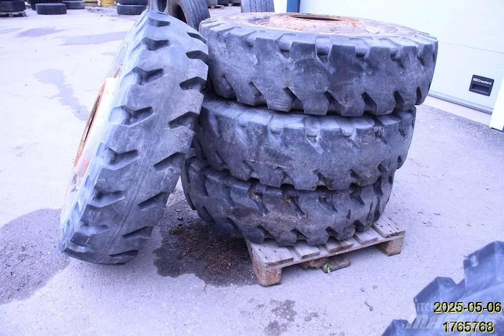 Michelin XMINED2 Pneus, roues et jantes