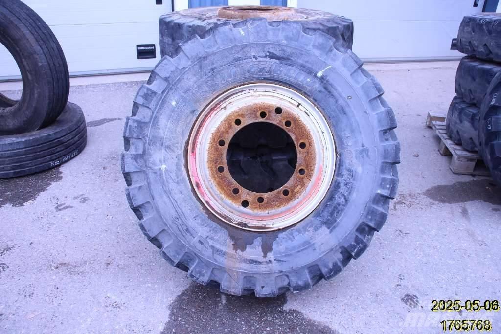 Michelin XMINED2 Pneus, roues et jantes