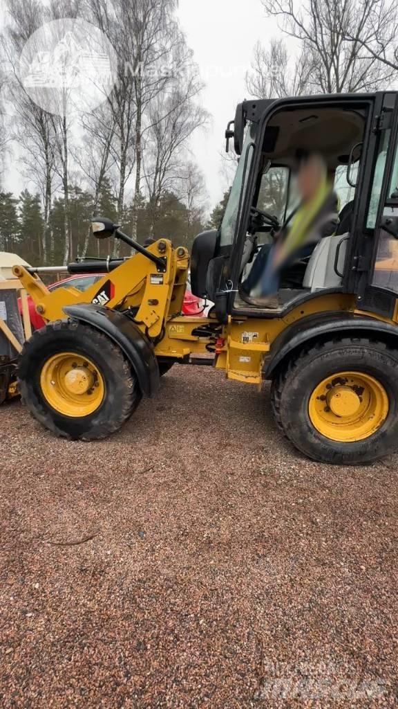 CAT 908 H Chargeuse sur pneus