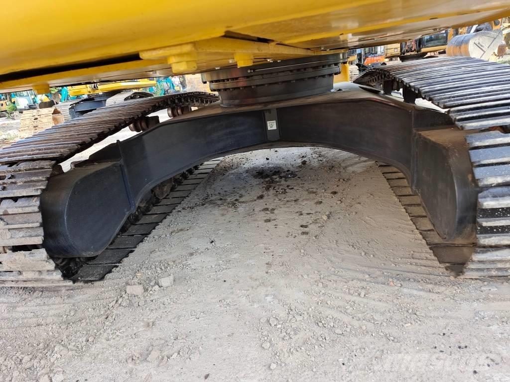 Komatsu PC 220-8 Pelle sur chenilles