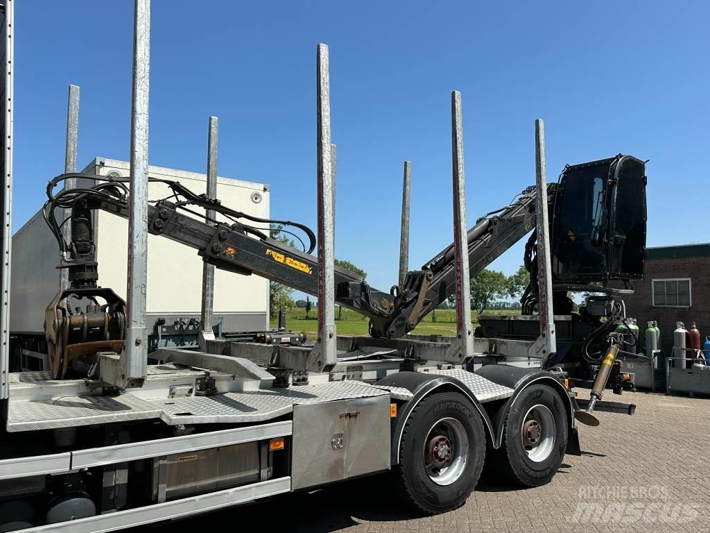 Loglift 140ST 96 + Cab Grue forestière