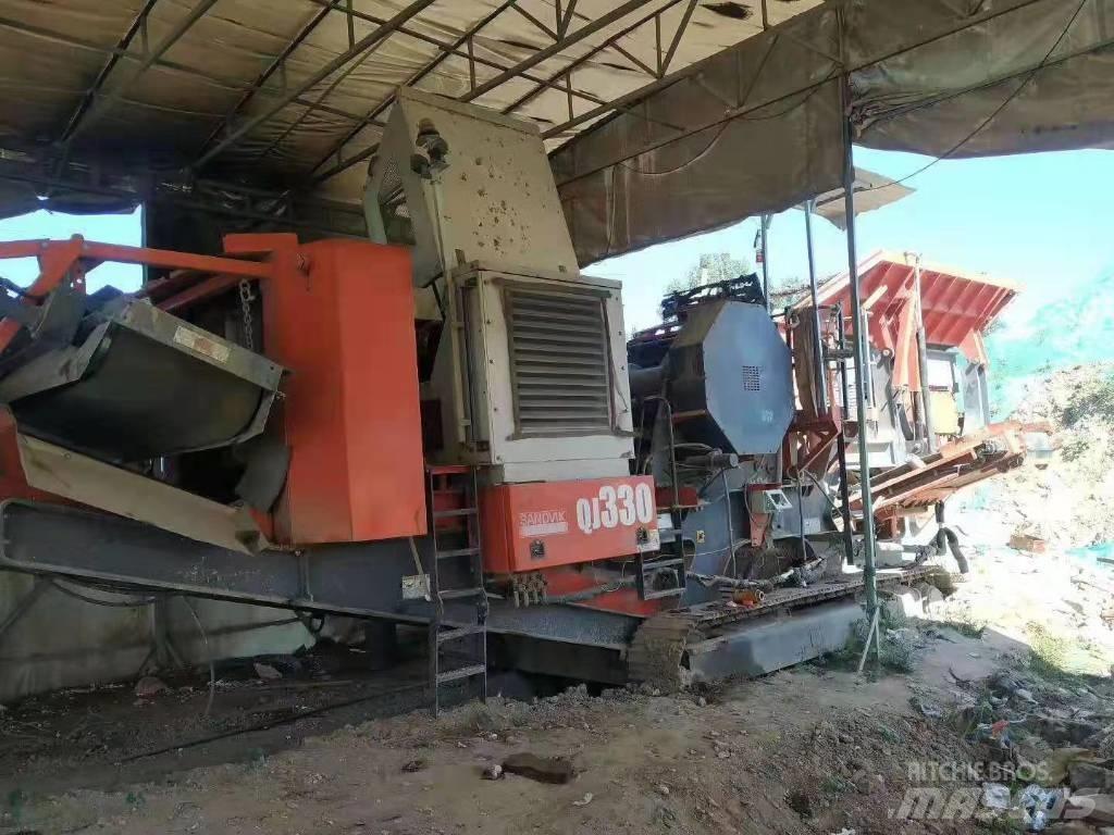 Sandvik QJ330 Concasseur mobile