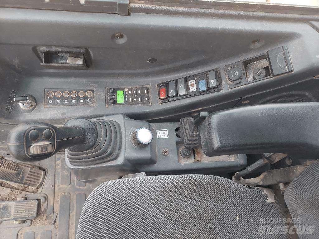 Hyundai R55W-9A Pelle sur pneus