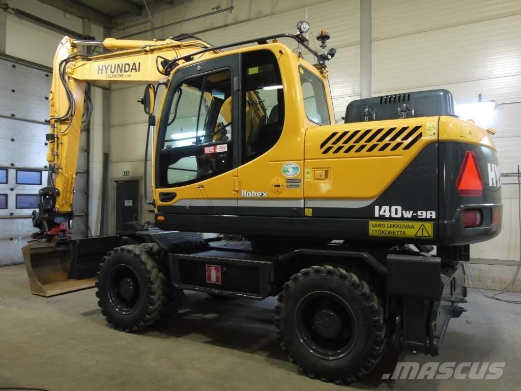 Hyundai R 140 W-9A Pelle sur pneus