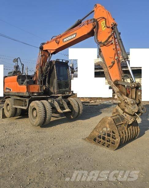 Doosan DX 140 W-5 Pelle sur pneus