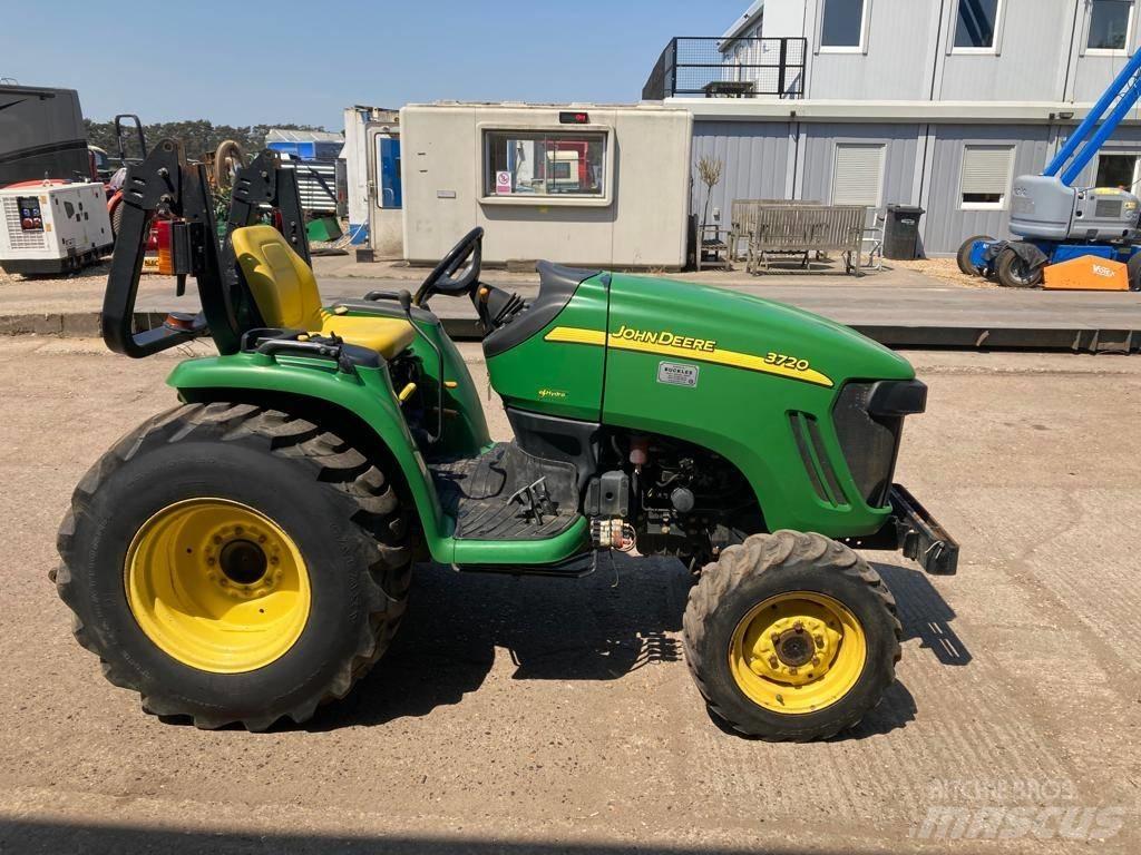 John Deere 3720 Tracteur